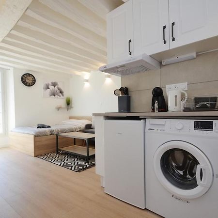 Le Petit France - Hyper Centre De Fontainebleau - Proche Insead Apartman Kültér fotó
