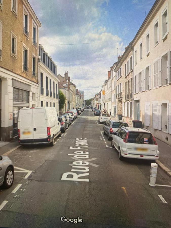 Le Petit France - Hyper Centre De Fontainebleau - Proche Insead Apartman Kültér fotó